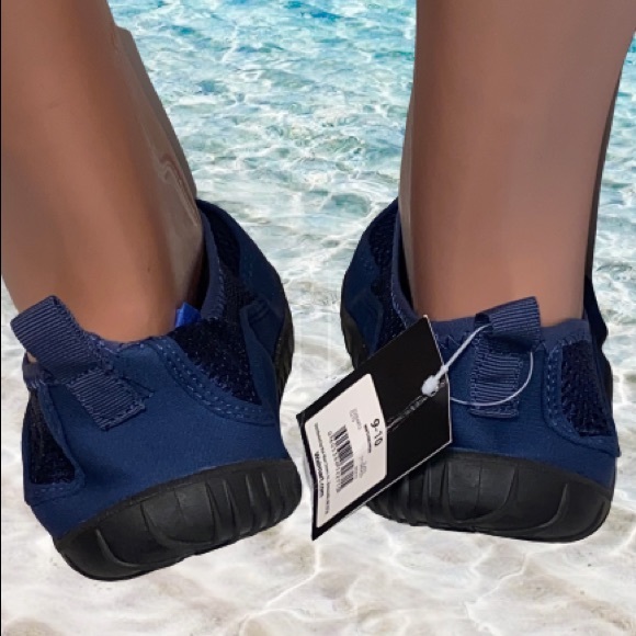 mens size 17 water shoes